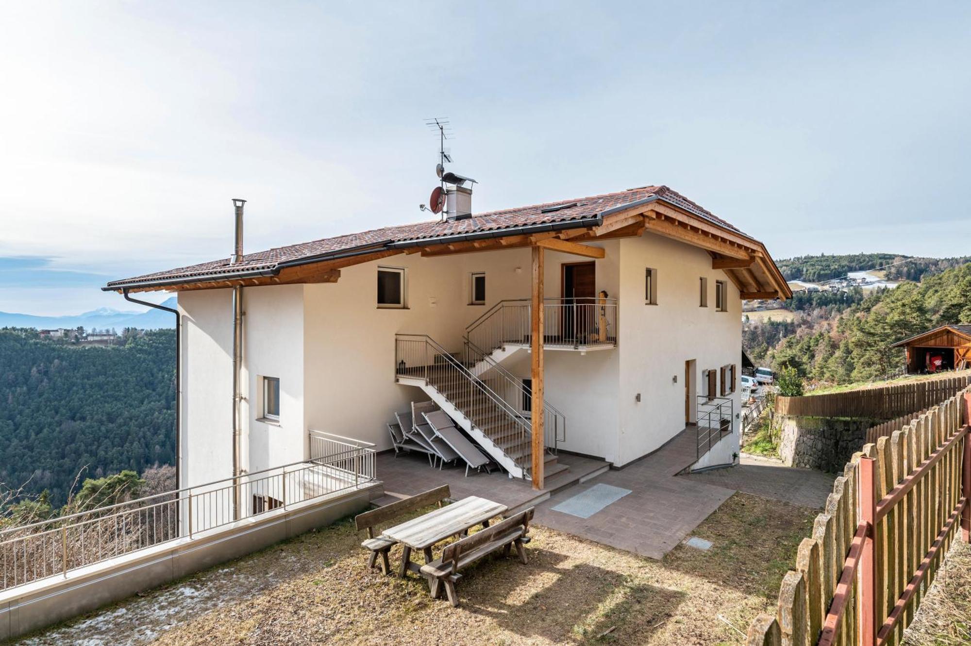 Reiterhof Apt Gaia San Genesio Atesino Εξωτερικό φωτογραφία
